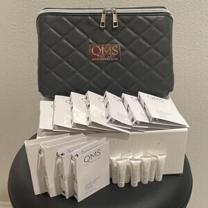 QMS Medicosmetics Bag with 19 Samples - New
